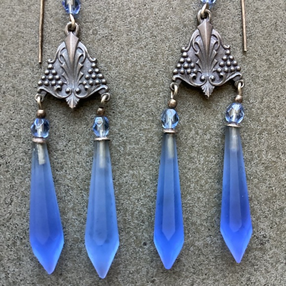Antique Style Blue Drop Crystal Earrings - Picture 4 of 5